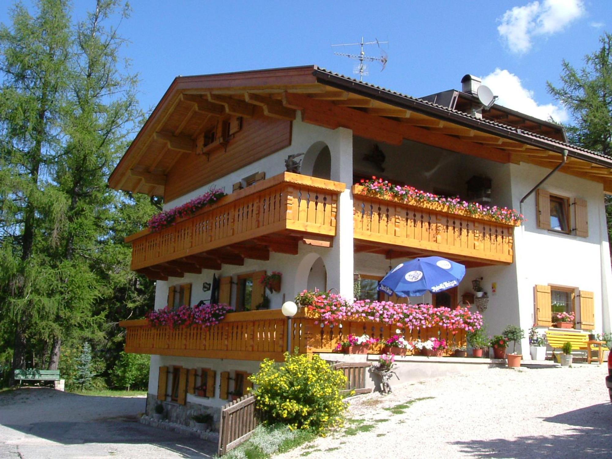 Elmes Panzió La Villa  Kültér fotó